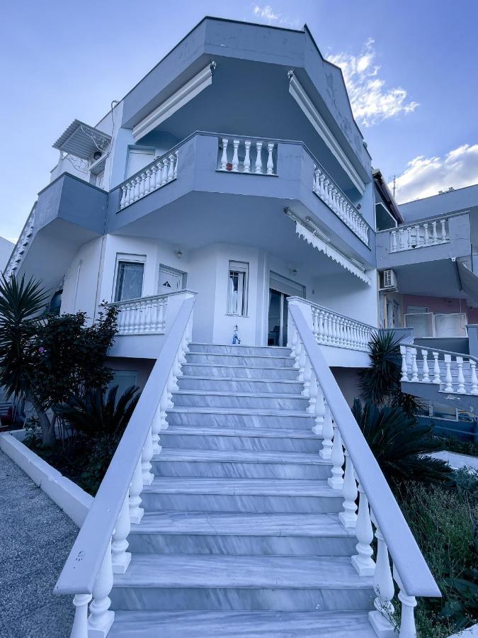 Coastline Apartment เนอาเปรามอส ภายนอก รูปภาพ