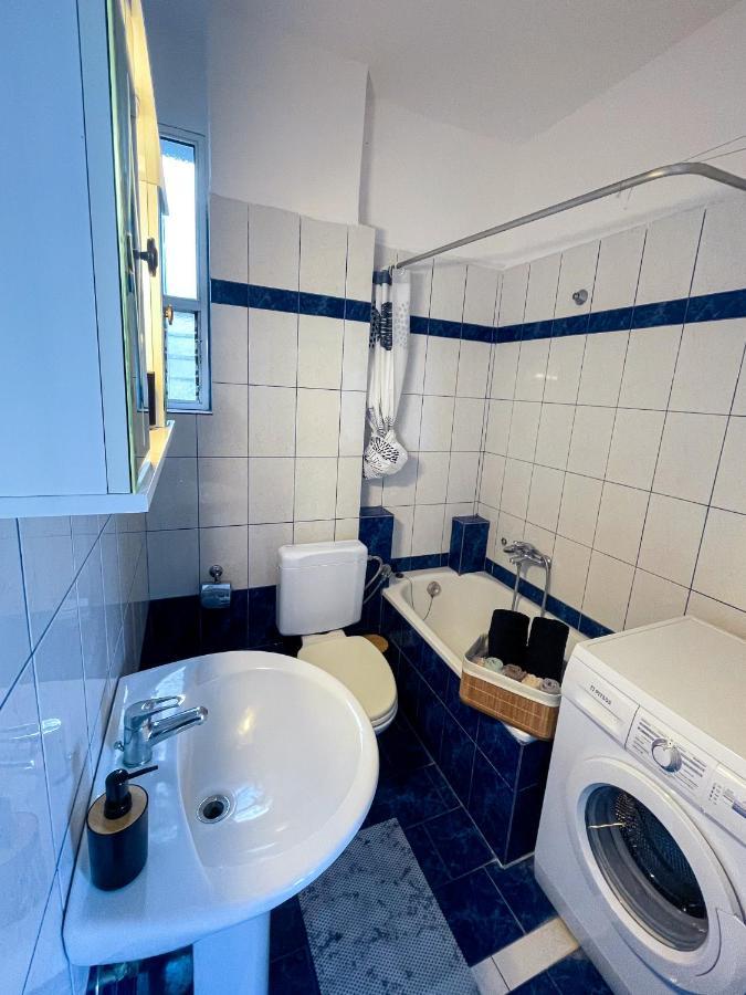 Coastline Apartment เนอาเปรามอส ภายนอก รูปภาพ