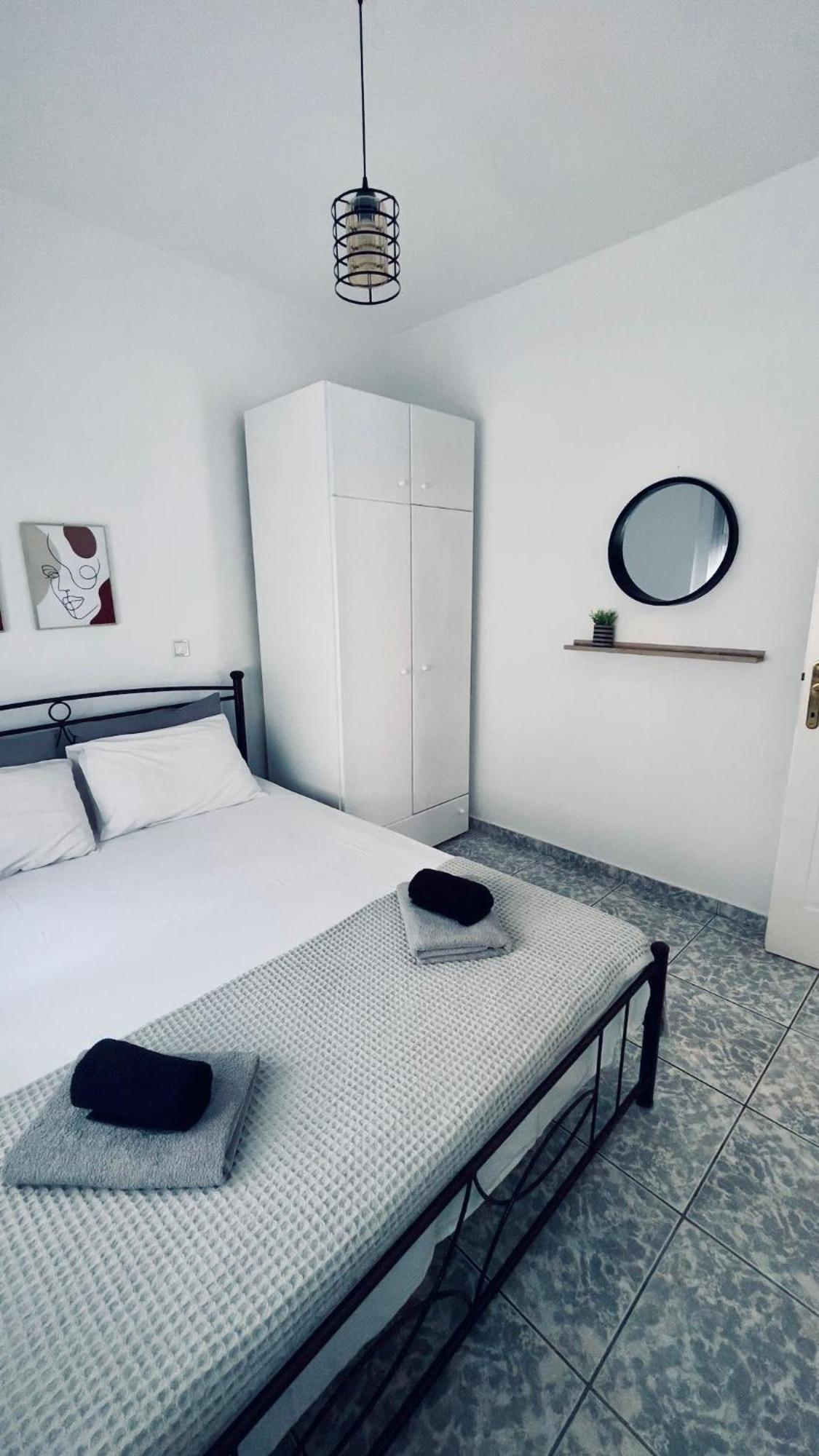 Coastline Apartment เนอาเปรามอส ภายนอก รูปภาพ
